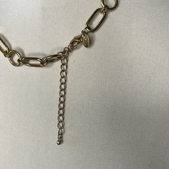 Lia Sophia Capulet Retired Necklace Gold Tone Chain - Picture 6 of 8